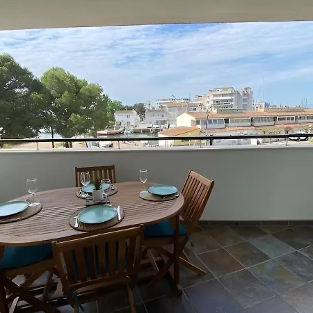 Superbe Renove, Avec Piscine Апартаменты *